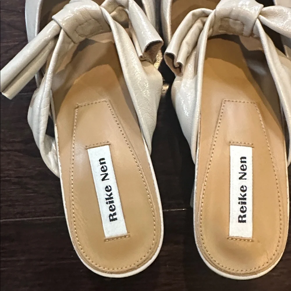 Reike Nen cream bow slip on point toe low rectangle heel size 37
